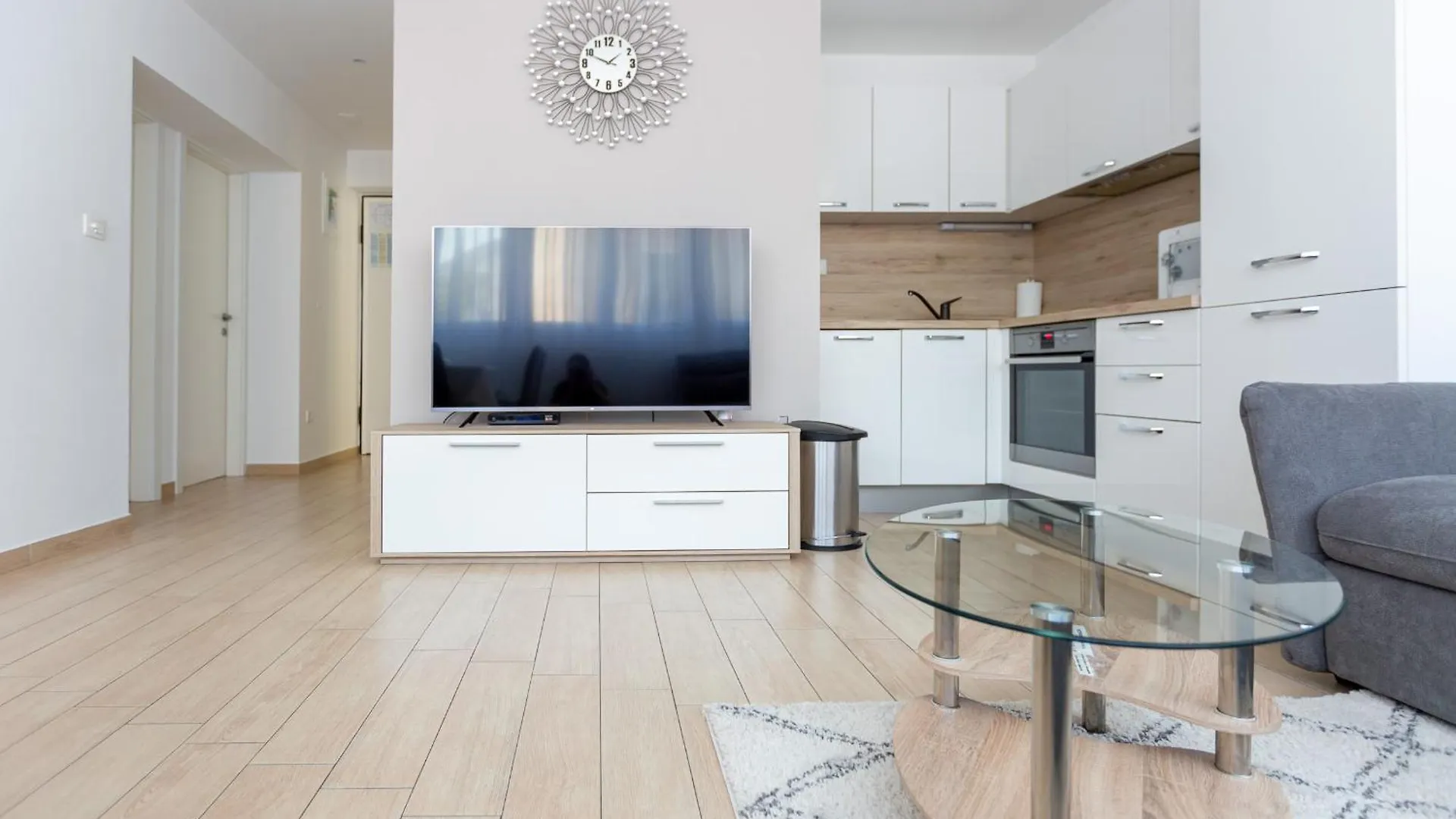 Apartment Satureja Montana Split