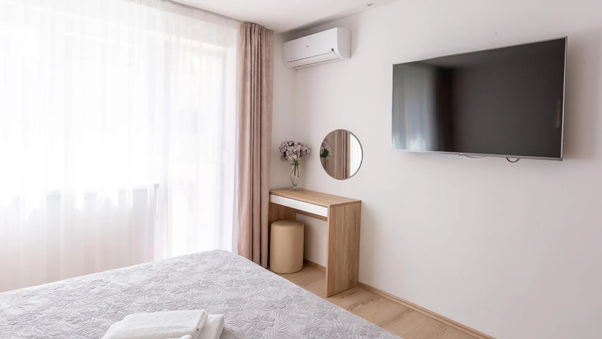 Apartment Satureja Montana Split