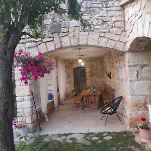 eden-house.in-istria.net/
